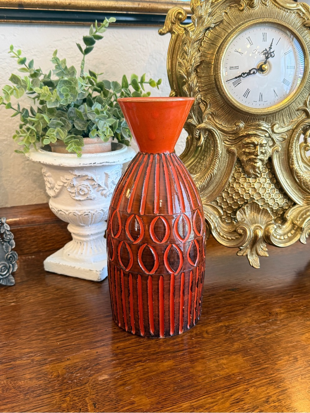 Mid‑Century Modern Italian Textured Ceramic Vase – Deep Orange & Black Glaze - Picture 11 of 13
